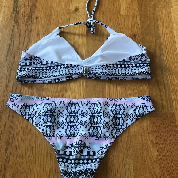 Women’s NEW bikini swim suit - Picture 2 of 4